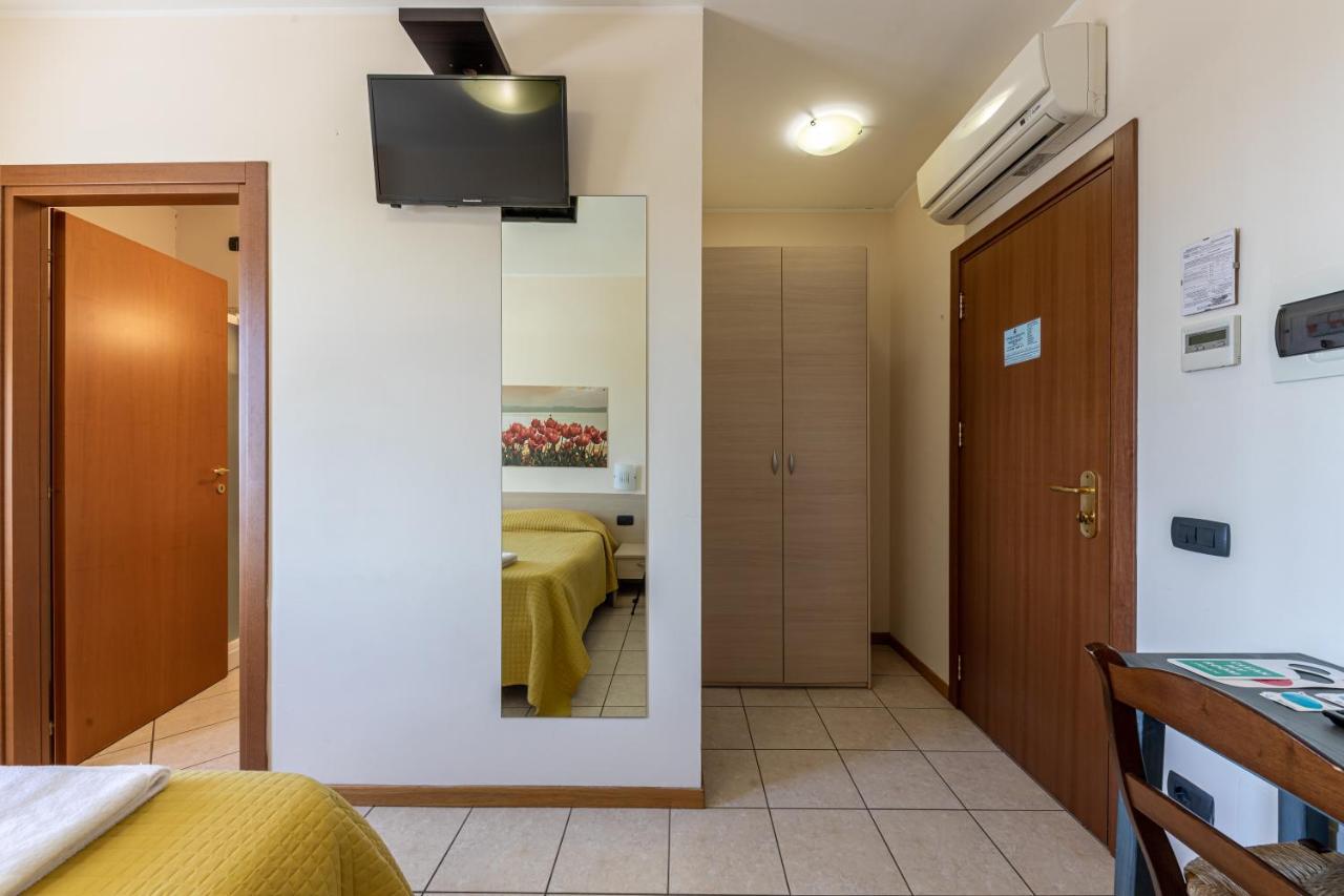 Locanda Le Palafitte Бардолино Екстериор снимка