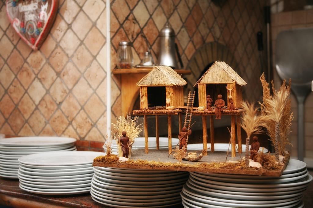 Locanda Le Palafitte Бардолино Екстериор снимка